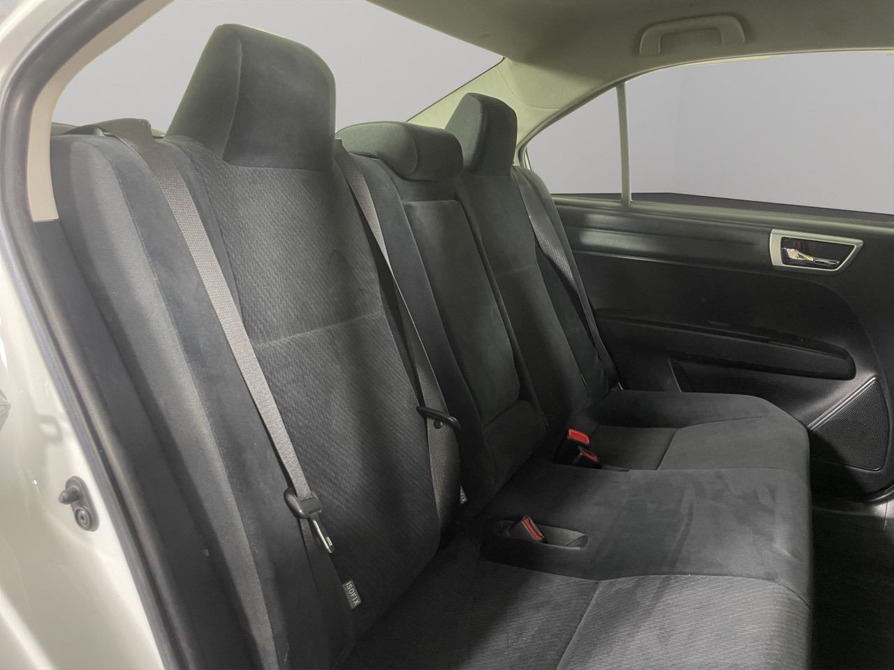 2013 Toyota Corolla AXIO Sedan REVESING CAMERA + PUSH SRART