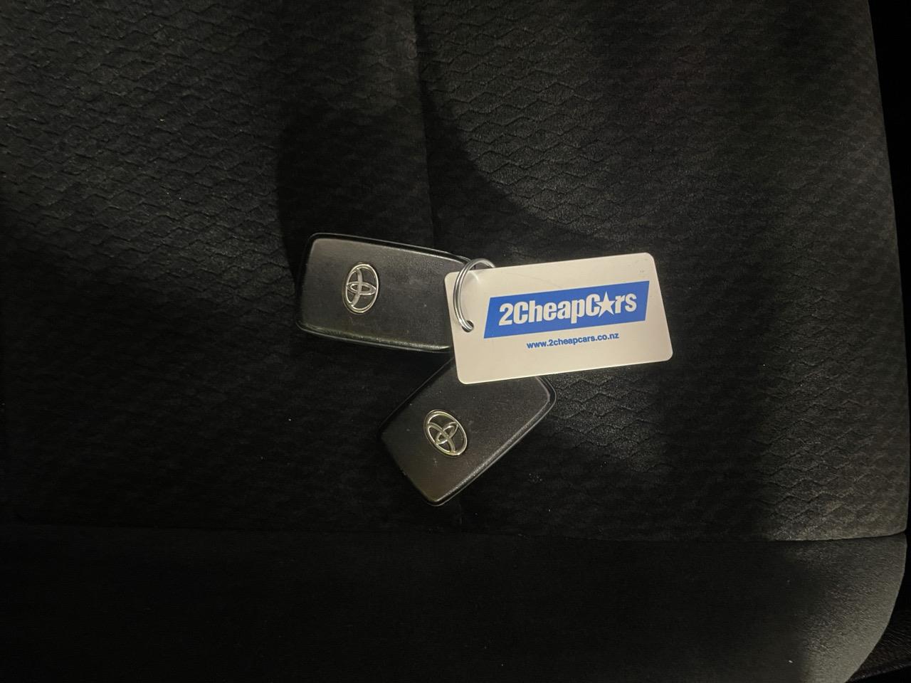 2013 Toyota Corolla AXIO Sedan REVESING CAMERA + PUSH SRART