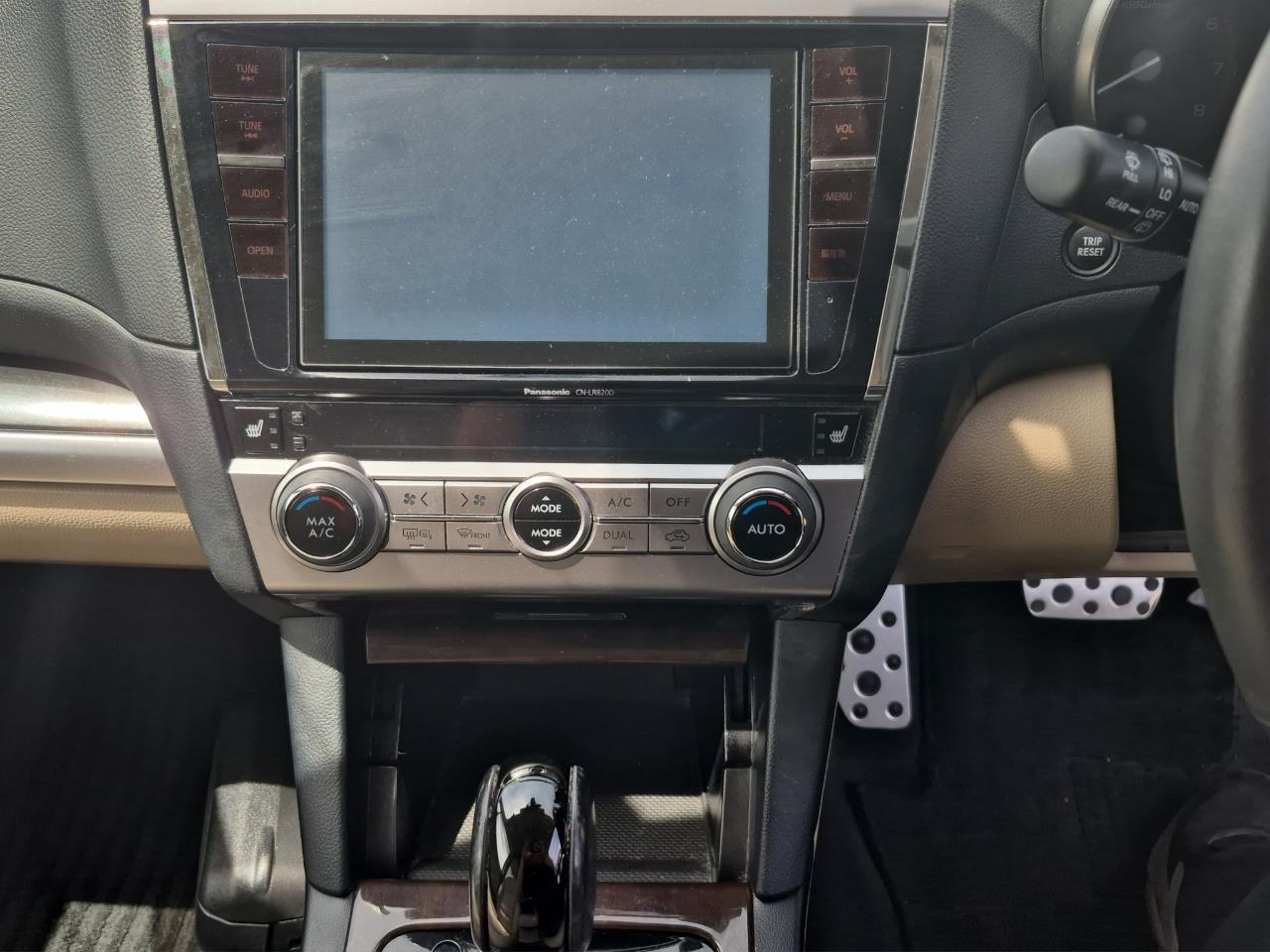 2016 Subaru Outback AWD Eyesight New Shape Station Wagon AWD + CRUISE CONTROL + PADDLE SHIFT + AUTO LIGHTS