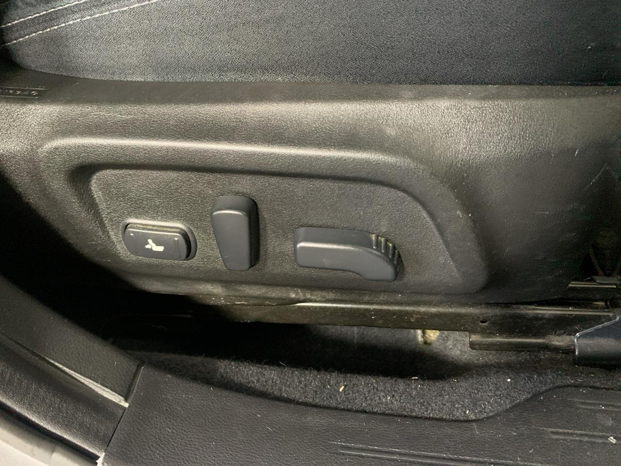 2014 Subaru Legacy B4 AWD Sedan AWD + CRUISE CONTROL + HEATED SEATS