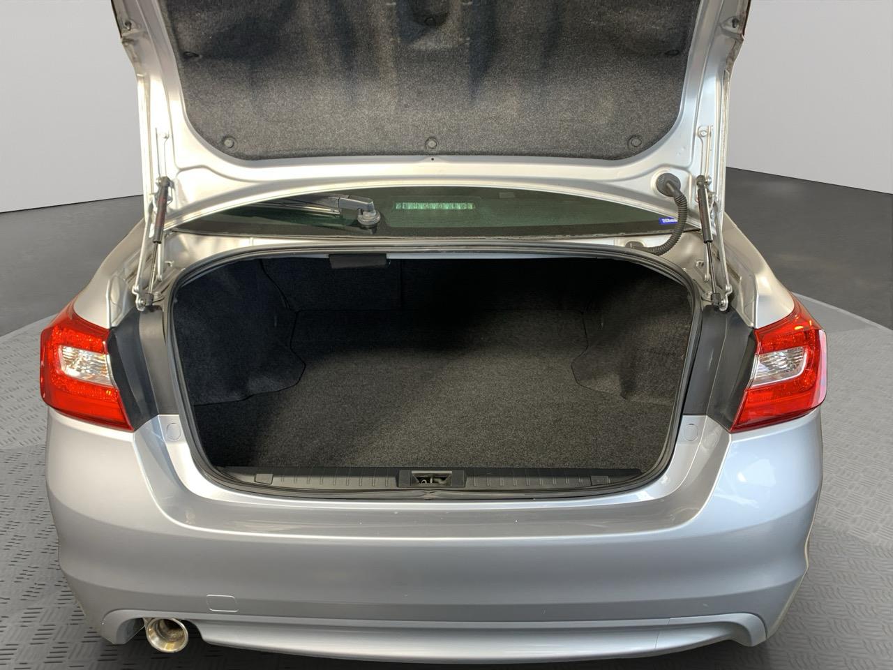 2014 Subaru Legacy B4 AWD Sedan AWD + CRUISE CONTROL + HEATED SEATS