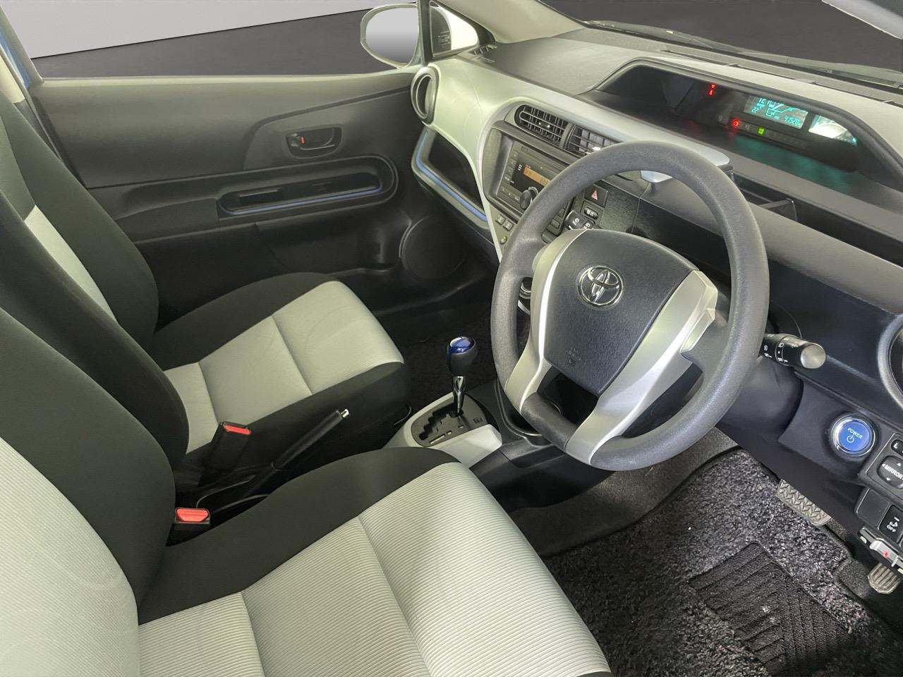 2013 Toyota Aqua G Hatchback LOW KM + AUTO LIGHTS + PUSH START