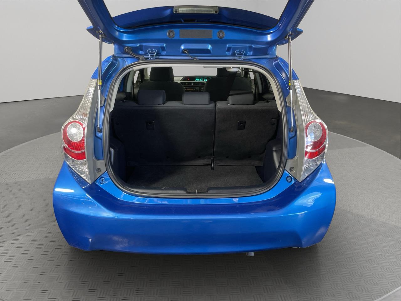 2013 Toyota Aqua G Hatchback LOW KM + AUTO LIGHTS + PUSH START