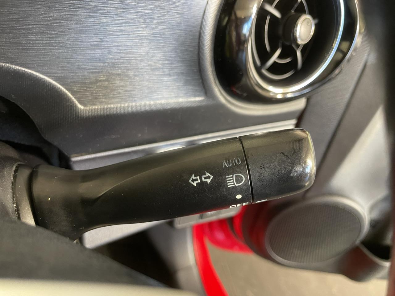 2015 Toyota Aqua X-URBAN Hatchback REVERSING CAMERA + AUTO LIGHTS + PUSH START