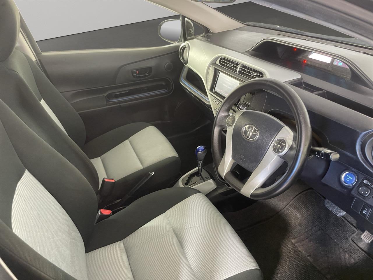 2014 Toyota Aqua S Hatchback REVERSING CAMERA + PUSH BUTTON START + AUTO LIGHTS