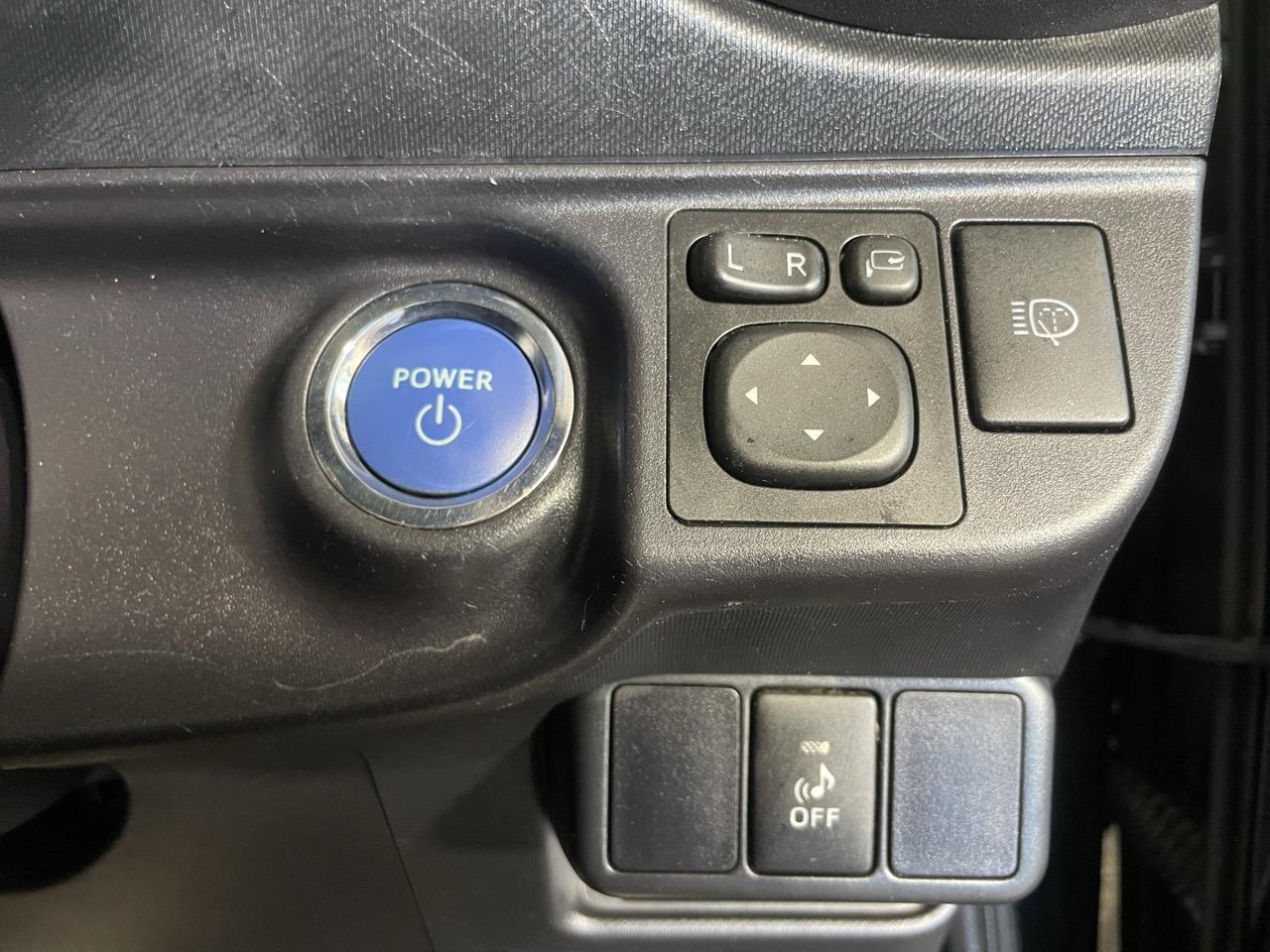 2014 Toyota Aqua S Hatchback REVERSING CAMERA + PUSH BUTTON START + AUTO LIGHTS