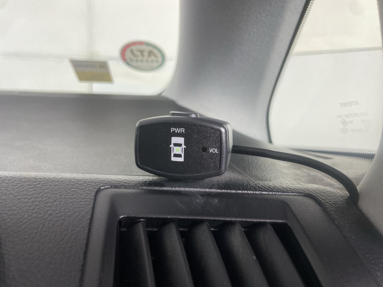 2014 Toyota SAI Hybrid Sedan REVERSING CAMERA + PARKING SENSORS