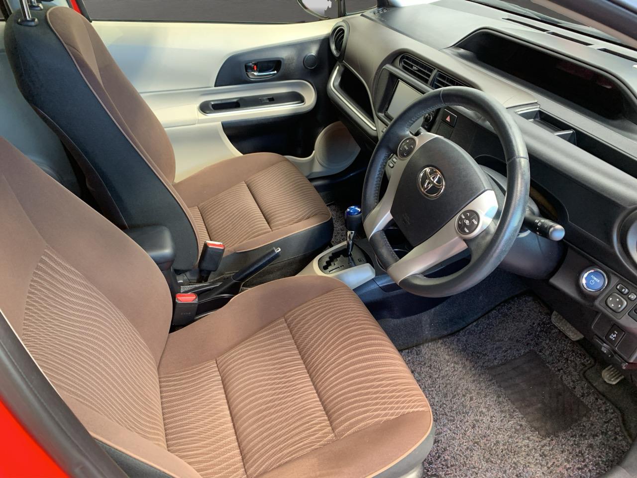 2014 Toyota Aqua G Hatchback LOW KMS + REVERSING CAMERA + PUSH BUTTON START