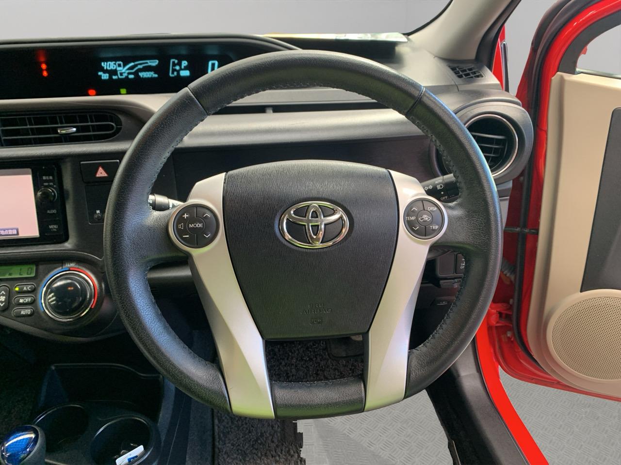 2014 Toyota Aqua G Hatchback LOW KMS + REVERSING CAMERA + PUSH BUTTON START