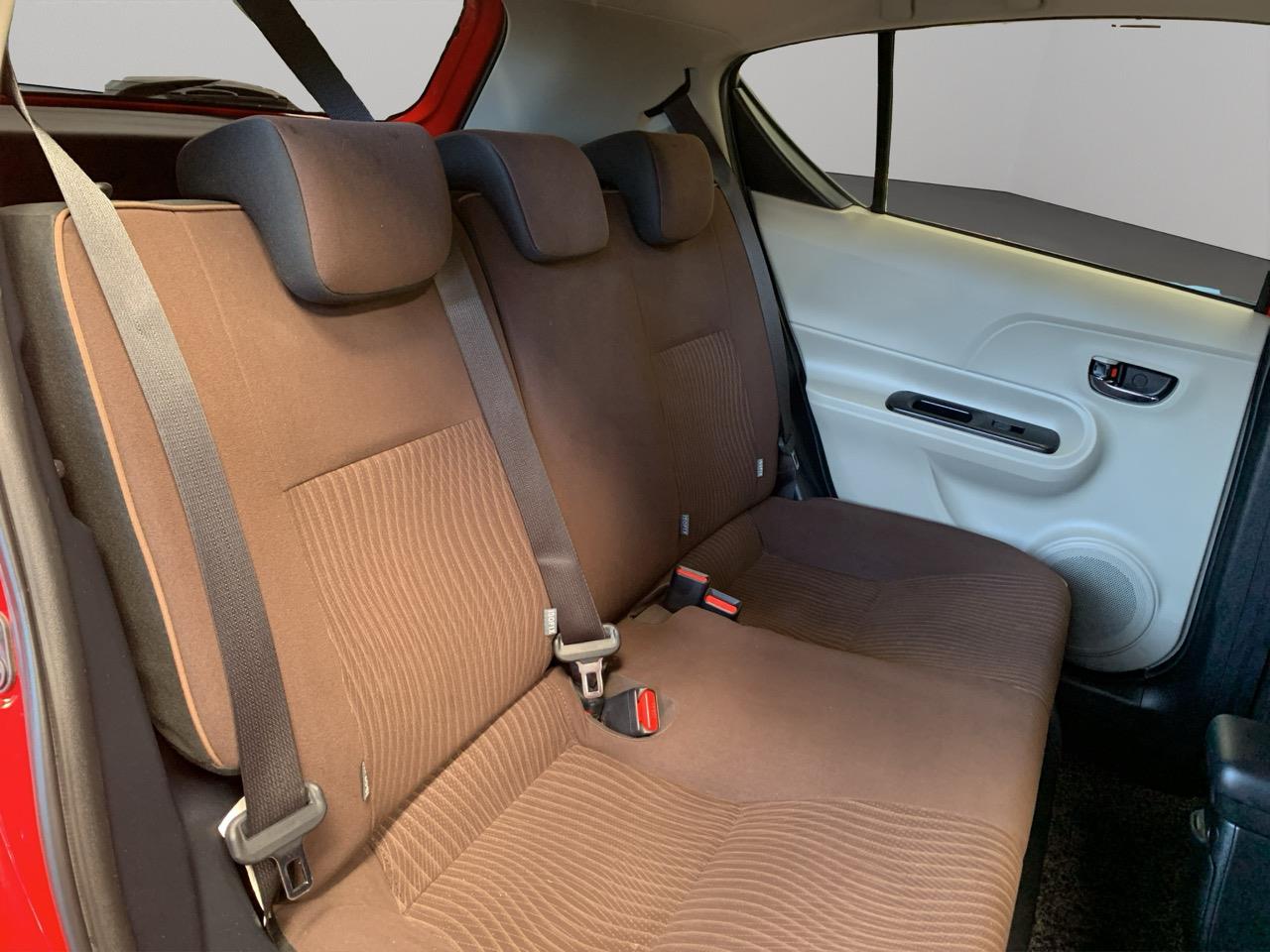 2014 Toyota Aqua G Hatchback LOW KMS + REVERSING CAMERA + PUSH BUTTON START