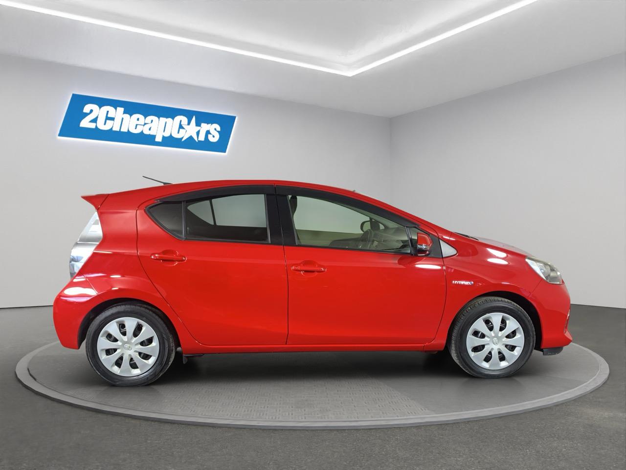 2014 Toyota Aqua G Hatchback LOW KMS + REVERSING CAMERA + PUSH BUTTON START