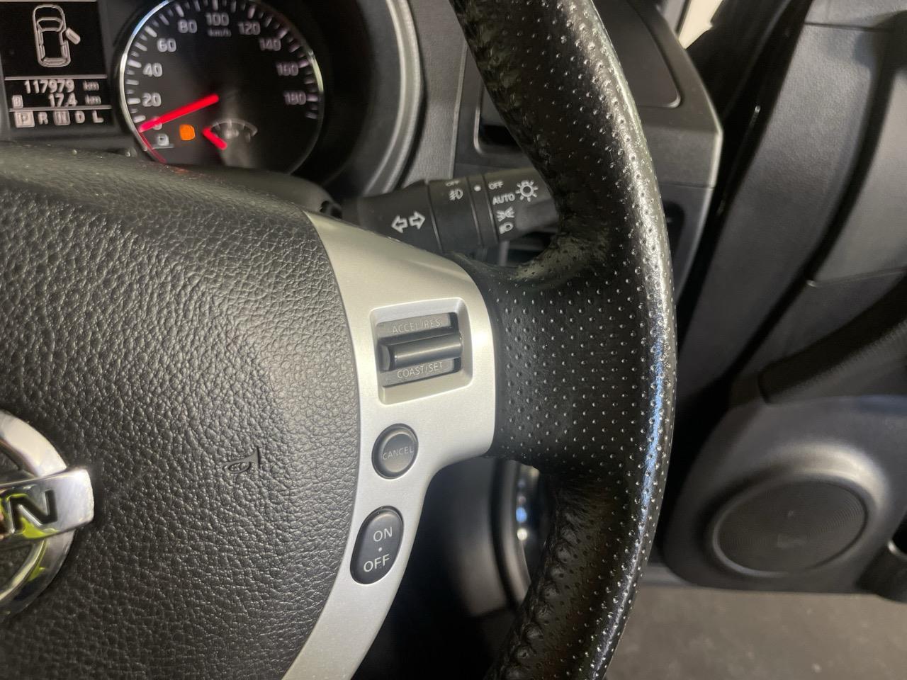 2013 Nissan X-TRAIL 20X 4WD RV/SUV AWD + HEATED SEATS + REVERSING CAMERA