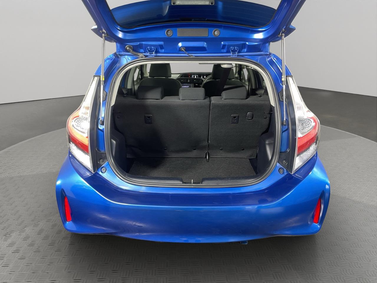 2017 Toyota Aqua New Shape S Hatchback REVERSING CAMERA + AUTO LIGHTS + PUSH START