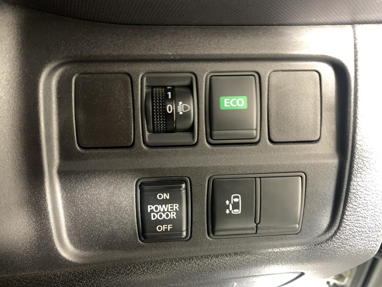 2017 Nissan Serena Late Model People Mover CRUISE CONTROL + POWER SLIDING DOOR + AUTO LIGHTS