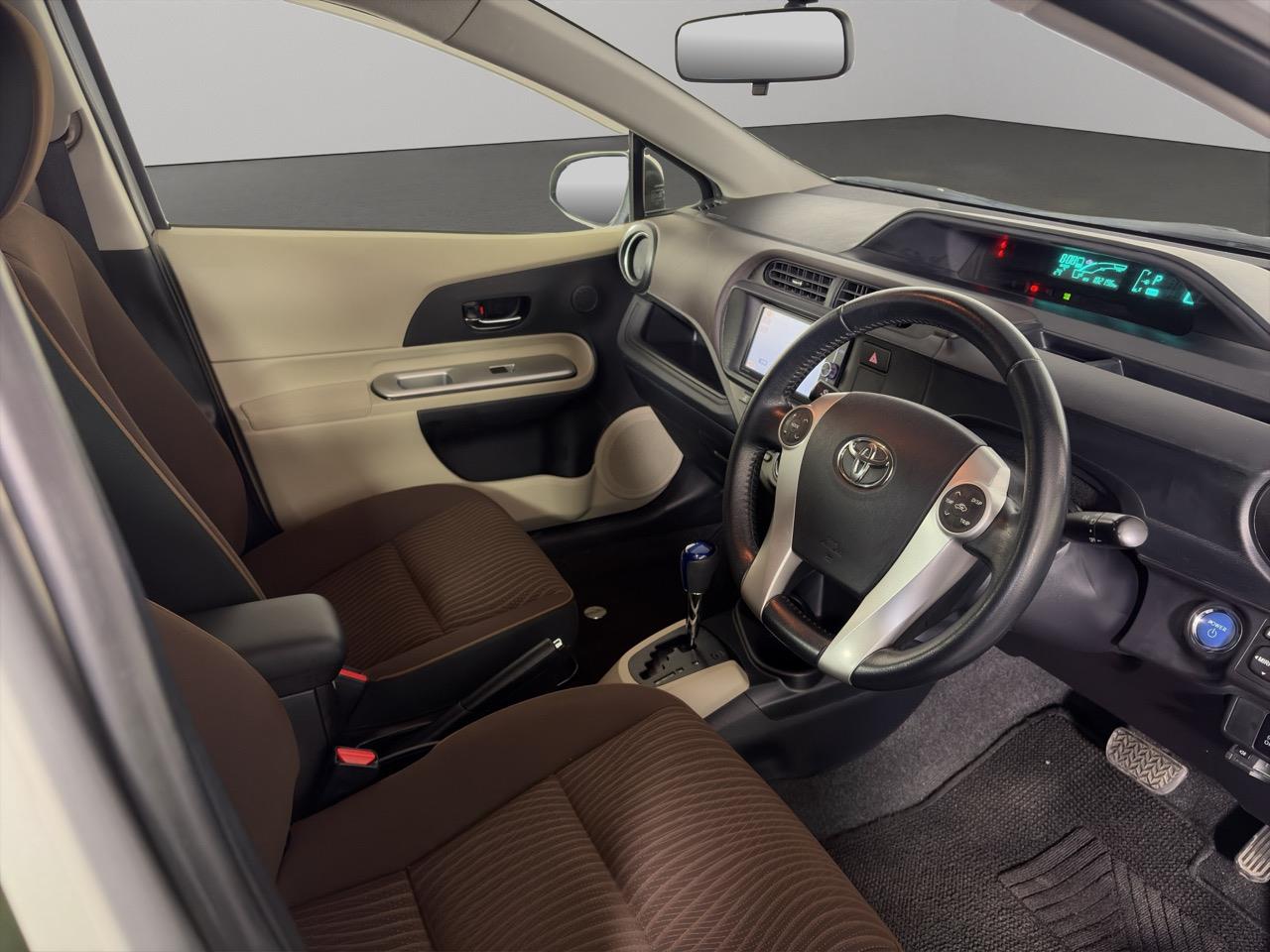 2013 Toyota Aqua G Hatchback REVERSING CAMERA + PUSH BUTTON START + AUTO LIGHTS