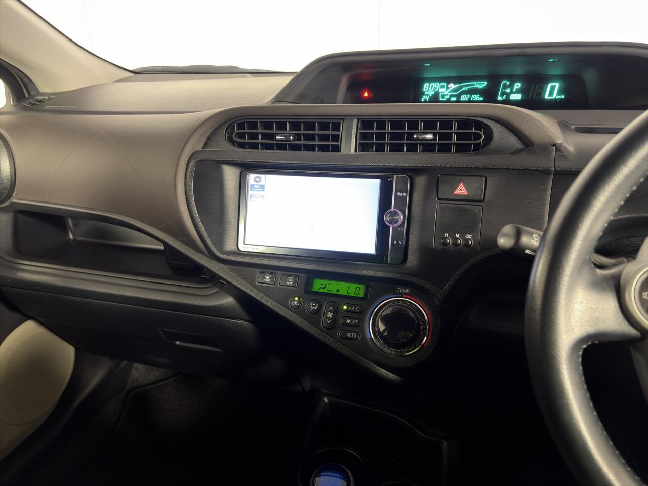 2013 Toyota Aqua G Hatchback REVERSING CAMERA + PUSH BUTTON START + AUTO LIGHTS