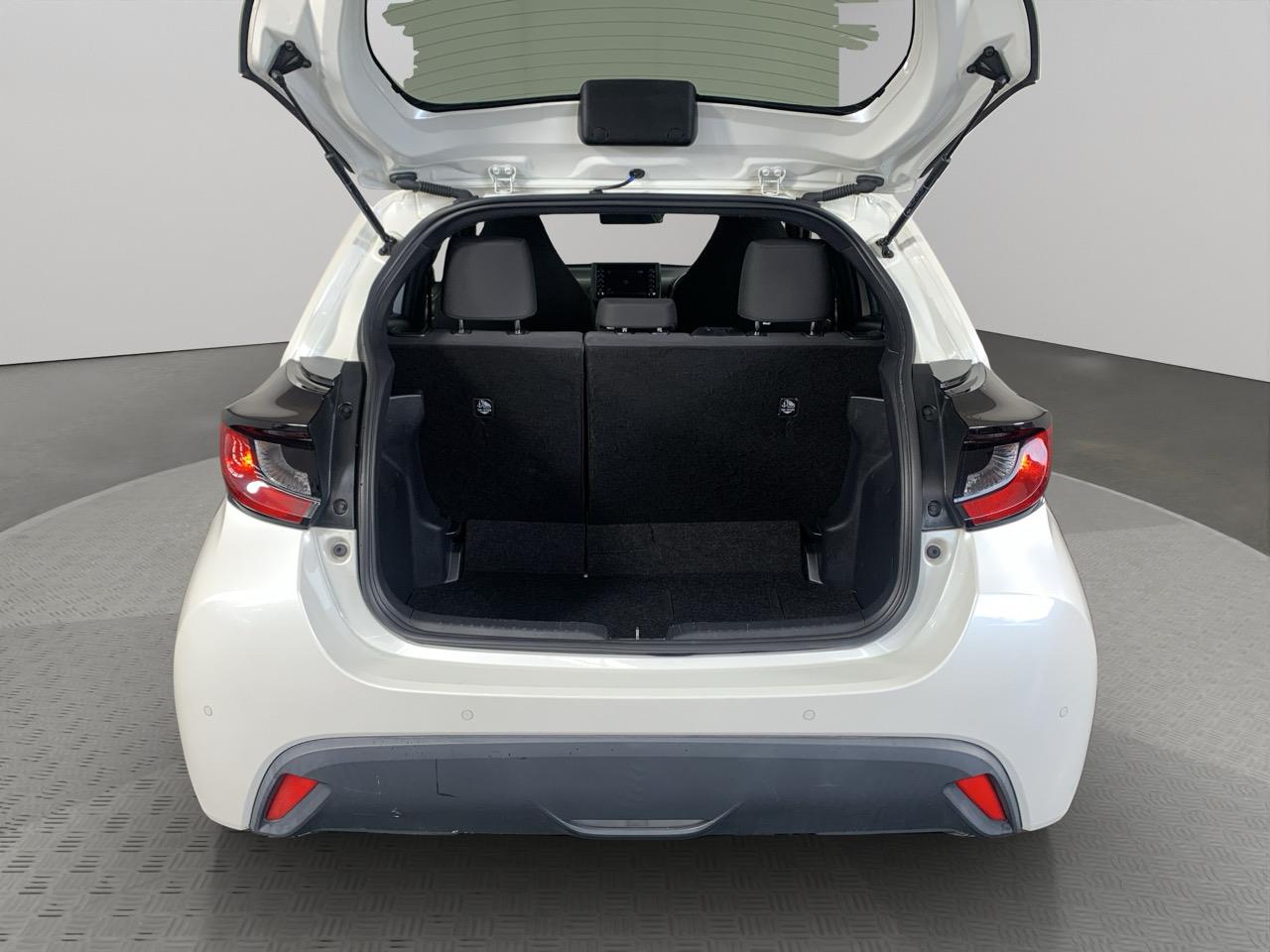 2020 Toyota Yaris Hybrid Late Shape Hatchback 360 DEGREE CAMERA + PARKING SENSORS