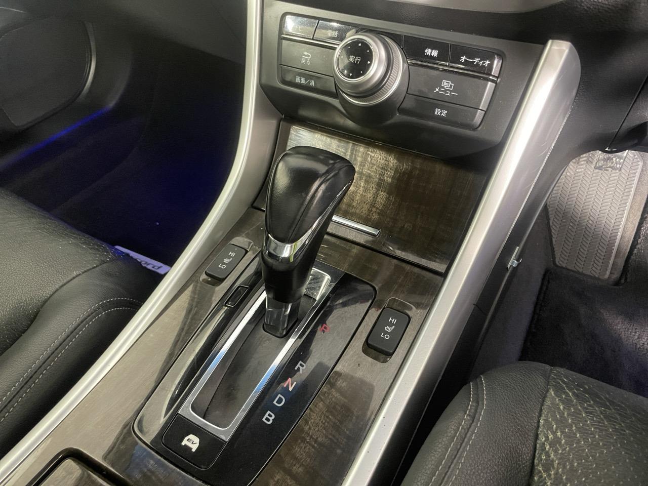 2013 Honda Accord HYBRID LX Sedan REVERSING CAMERA + AUTO LIGHTS + PUSH START