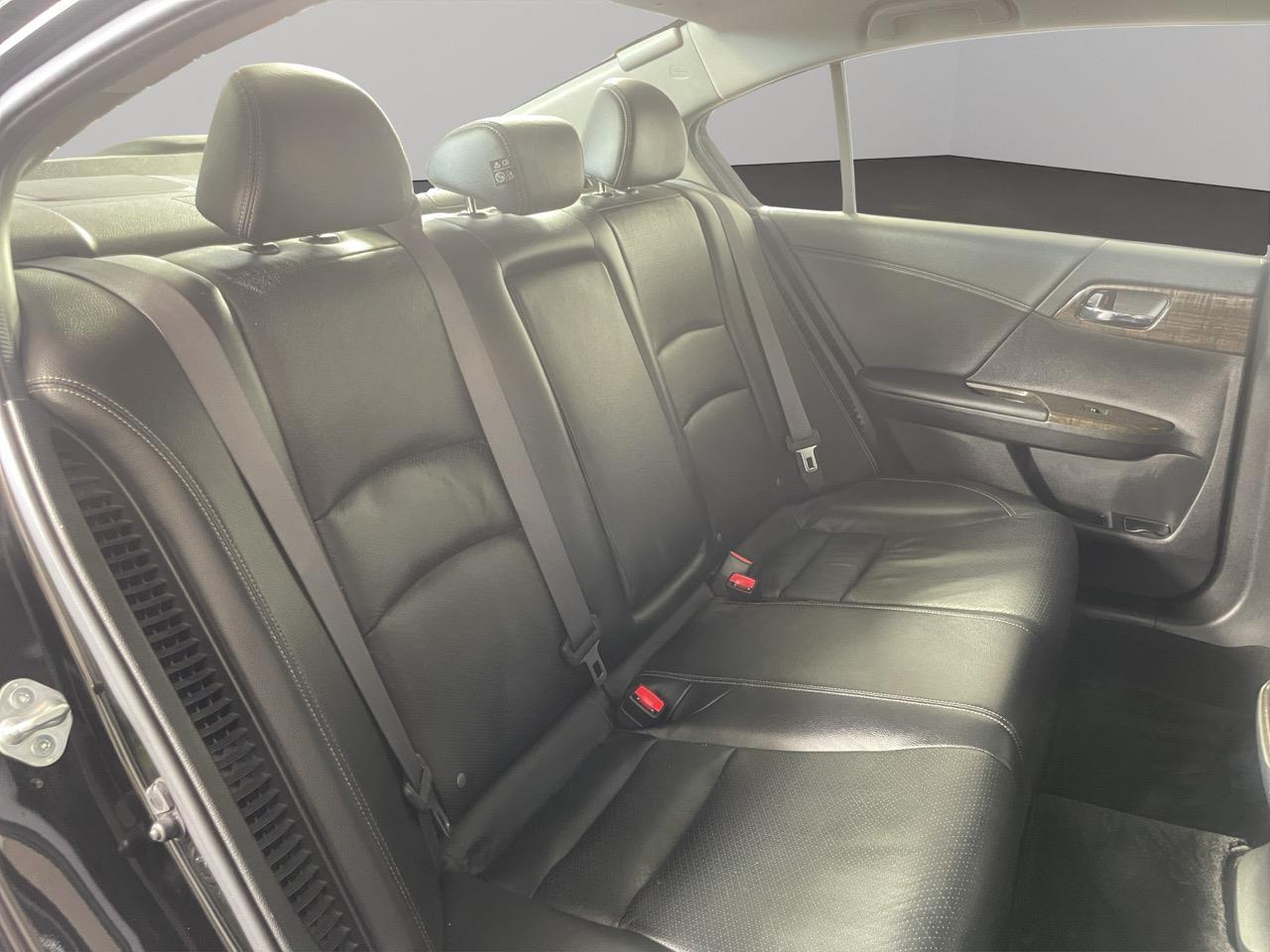 2013 Honda Accord HYBRID LX Sedan REVERSING CAMERA + AUTO LIGHTS + PUSH START