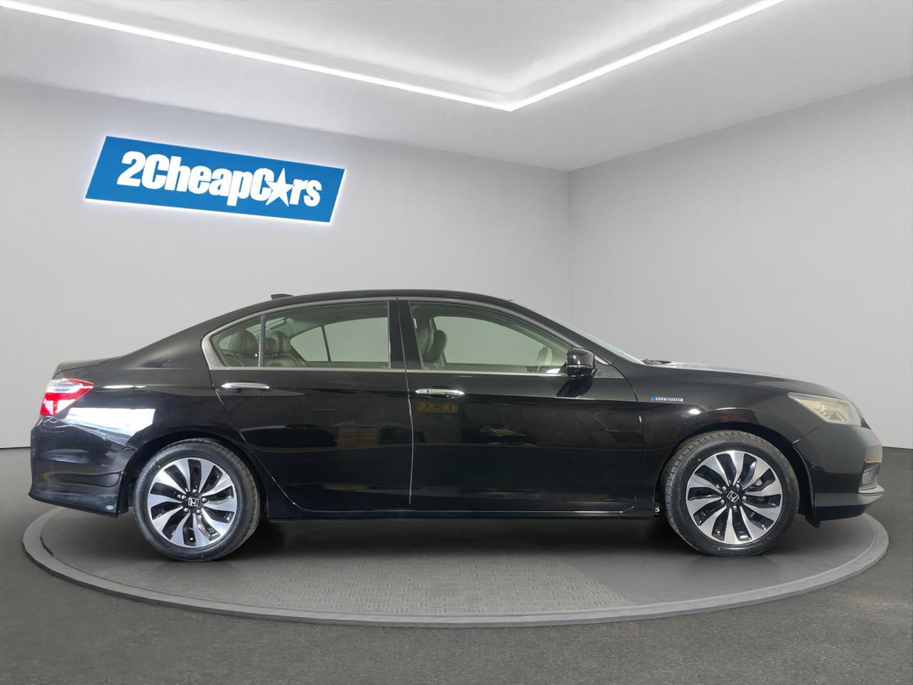 2013 Honda Accord HYBRID LX Sedan REVERSING CAMERA + AUTO LIGHTS + PUSH START