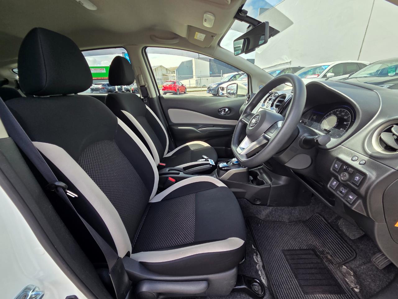 2017 Nissan Note e-power Hatchback 360 DEGREE CAMERA + SMART KEY + SAFETY PACKAGE