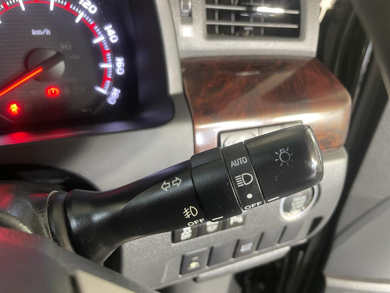 2013 Toyota Vellfire 2.4 Z People Mover REVERSING CAMERA + PARKING SENSORS