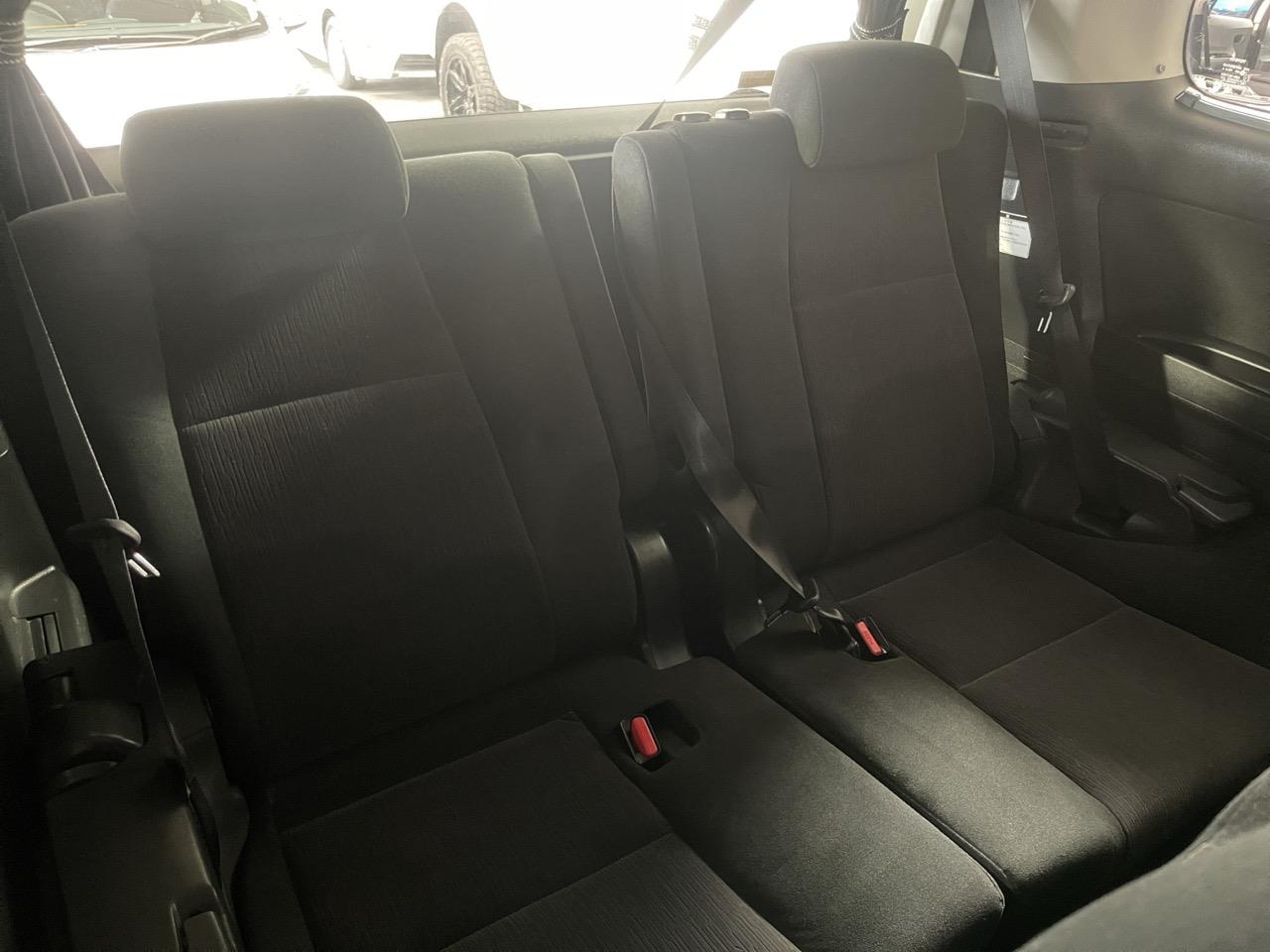 2013 Toyota Vellfire 2.4 Z People Mover REVERSING CAMERA + PARKING SENSORS