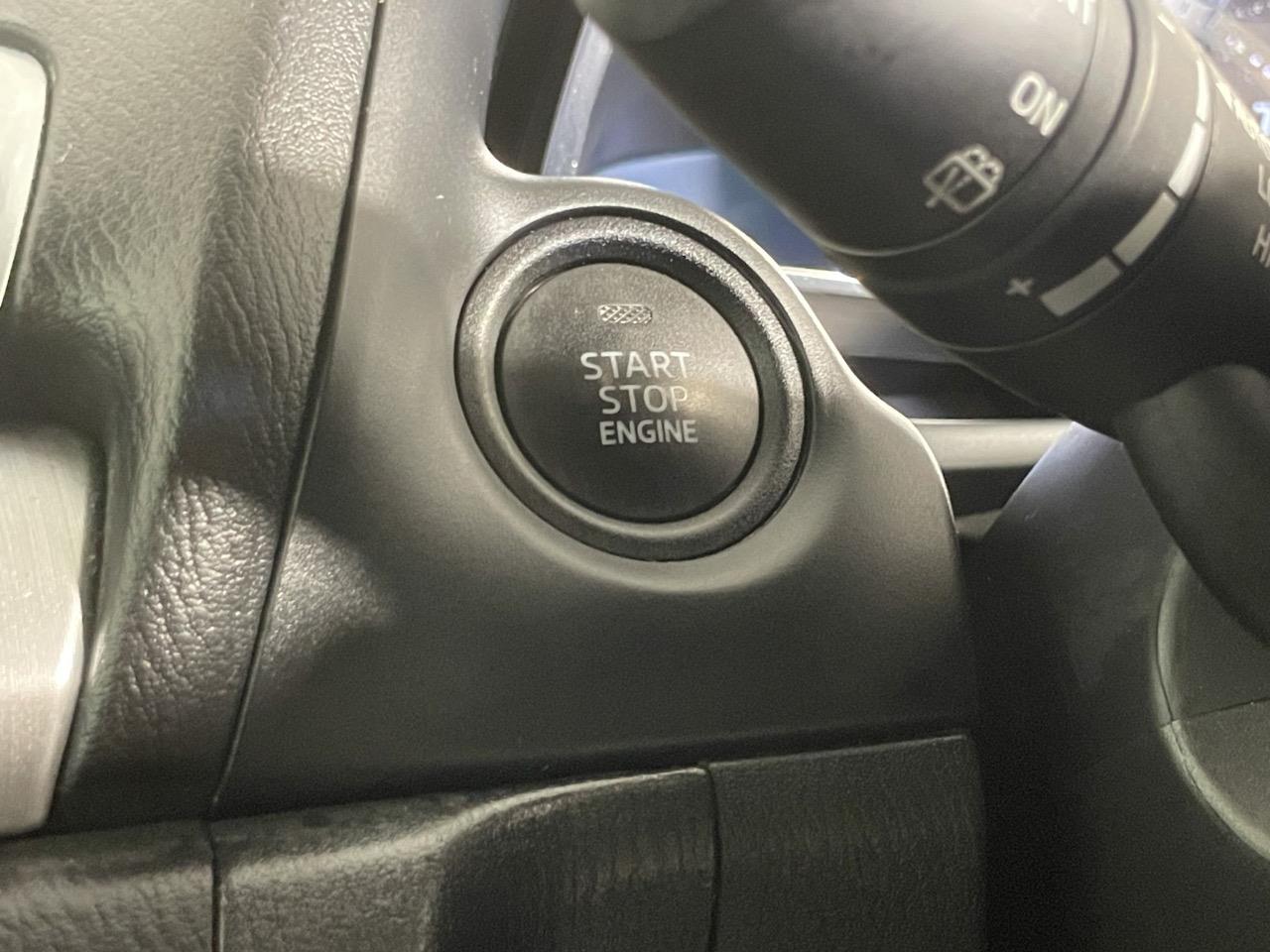 2015 Mazda Axela 3 Late Shape 2.0 Hatchback REVERSING CAMERA + PUSH SRART + I-STOP