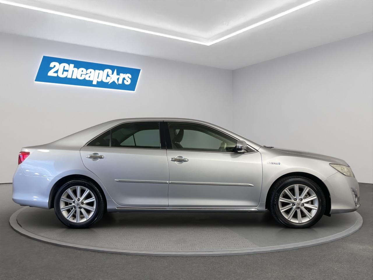 2013 Toyota Camry HYBRID G Sedan REVERSING CAMERA + AUTO LIGHTS + PUSH START