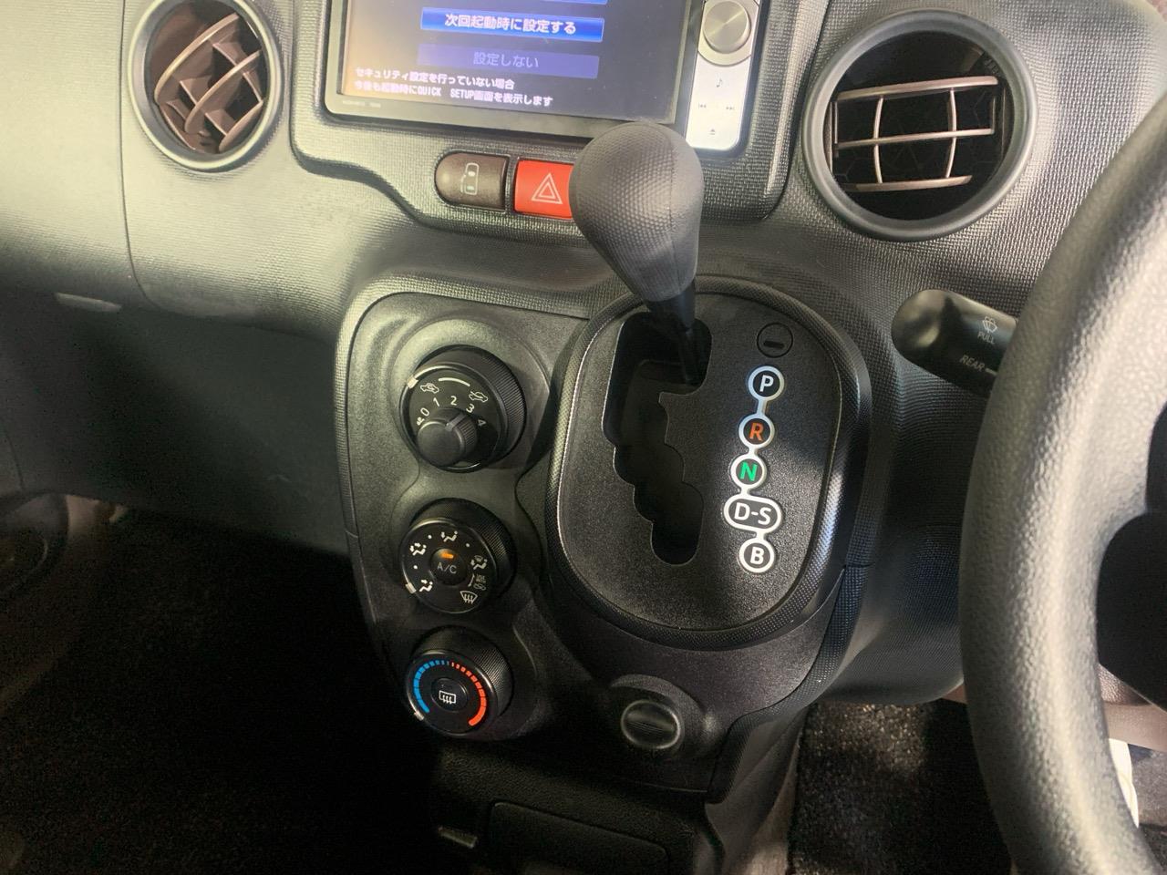 2015 Toyota SPADE 1.5F Hatchback ELECTRIC SLIDING DOORS + GREAT SPACE