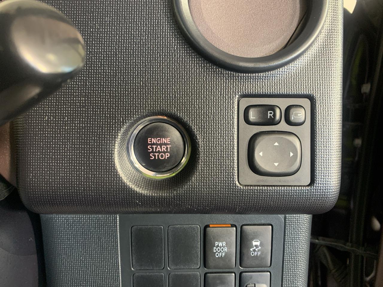 2015 Toyota SPADE 1.5F Hatchback ELECTRIC SLIDING DOORS + GREAT SPACE