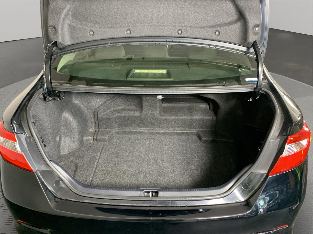 2012 Toyota Camry Hybrid G Package Station Wagon POWER SLIDING DOOR + REVERSING CAMERA