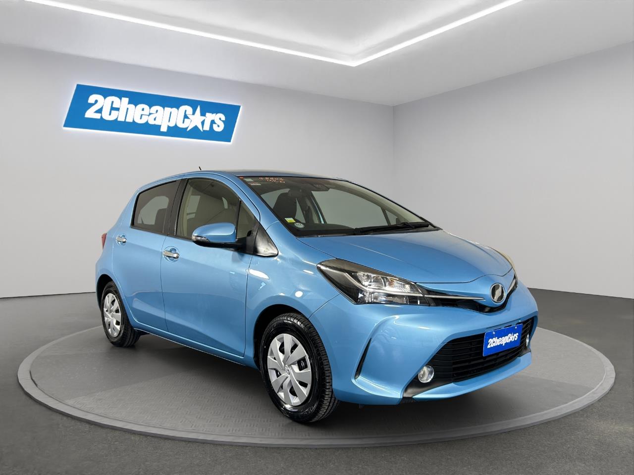 2016 Toyota Vitz F Hatchback LOW KM + REVERSING CAMERA + SMART KEY