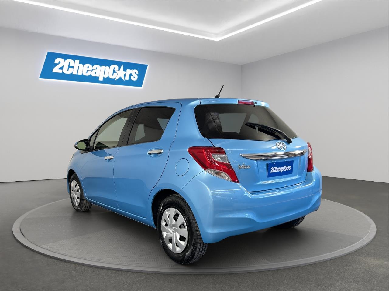 2016 Toyota Vitz F Hatchback LOW KM + REVERSING CAMERA + SMART KEY