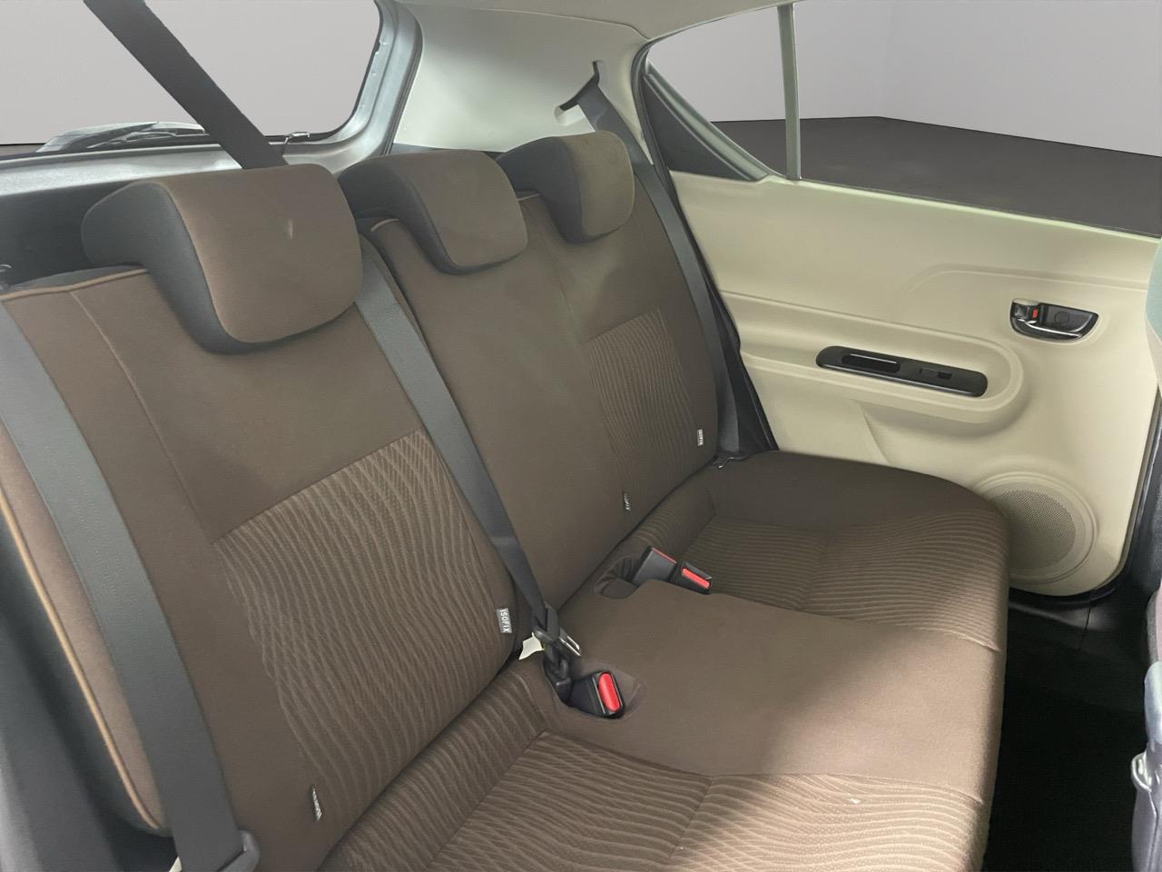 2013 Toyota Aqua G Hatchback AUTO LIGHTS + PUSH BUTTON START 