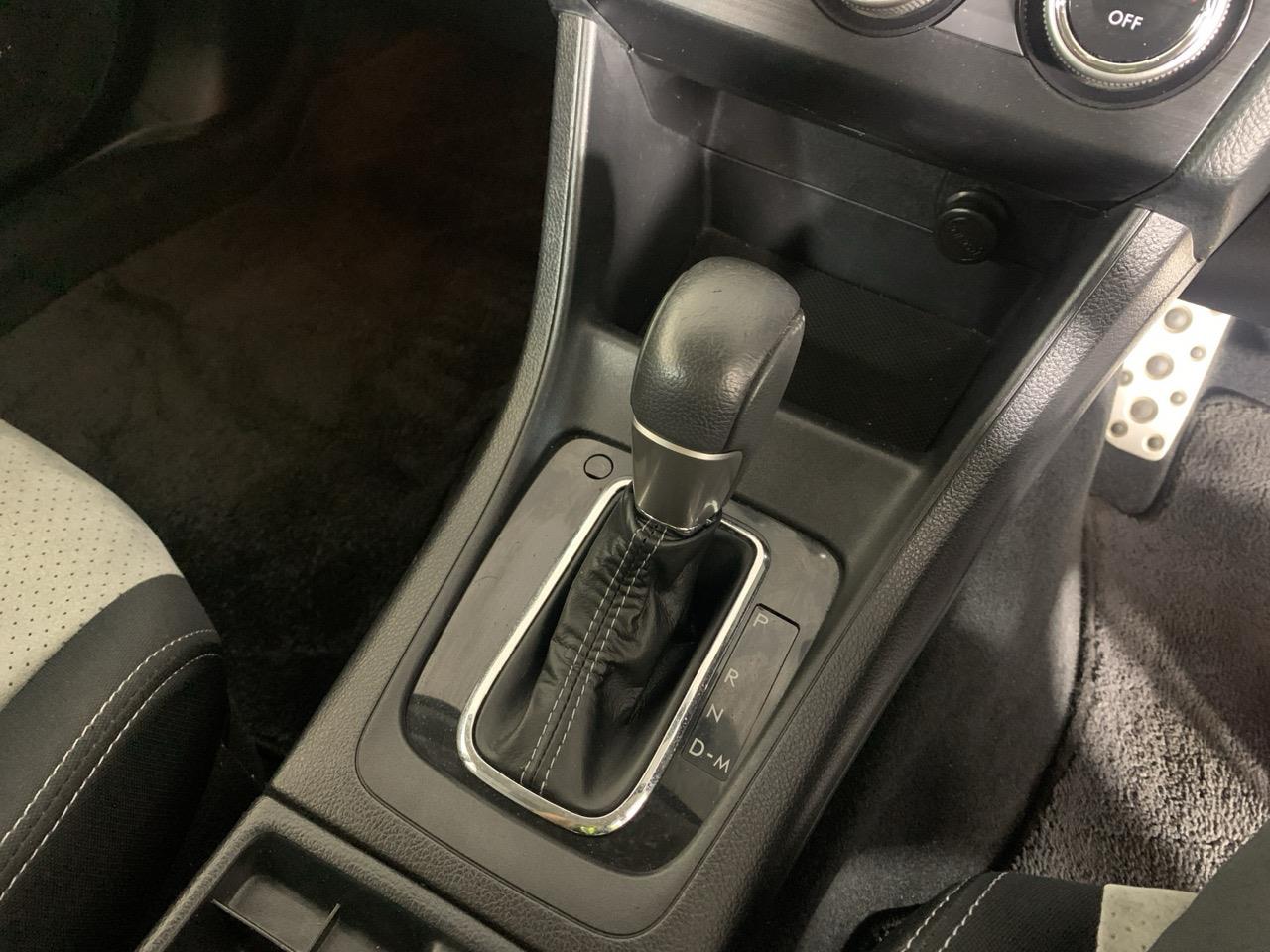 2014 Subaru XV HYBRID 2.0 L EYESIGHT AWD RV/SUV AWD + REVESING CAMERA + CRUISE CONTROL