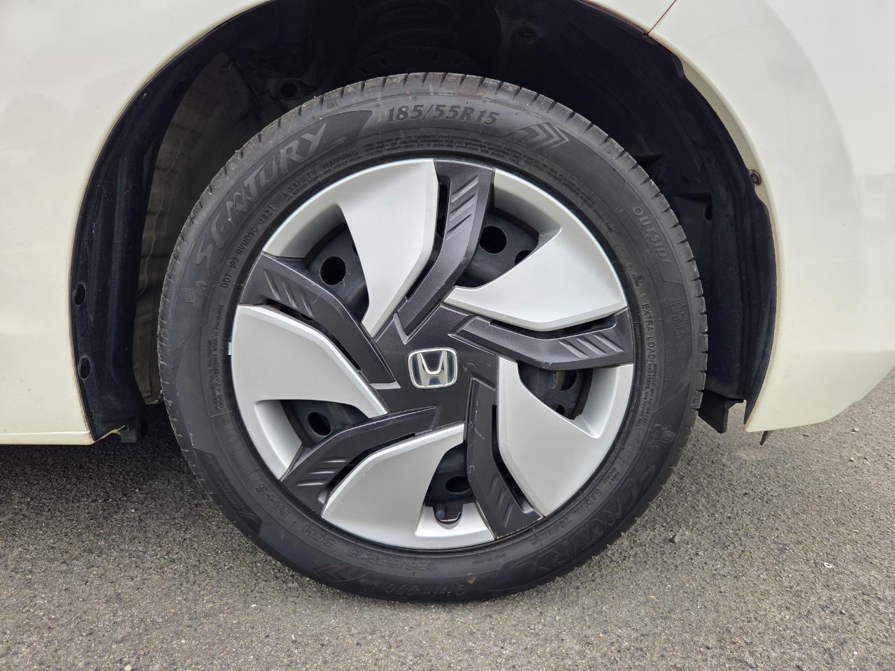 2015 Honda Fit Jazz Hybrid Hatchback REVERSING CAMERA + PUSH START