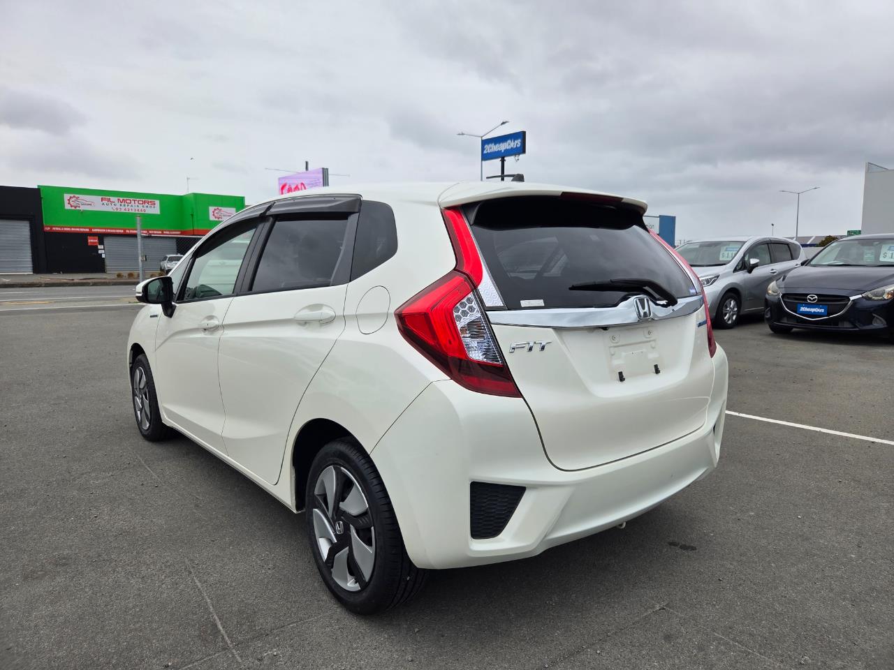 2015 Honda Fit Jazz Hybrid Hatchback REVERSING CAMERA + PUSH START
