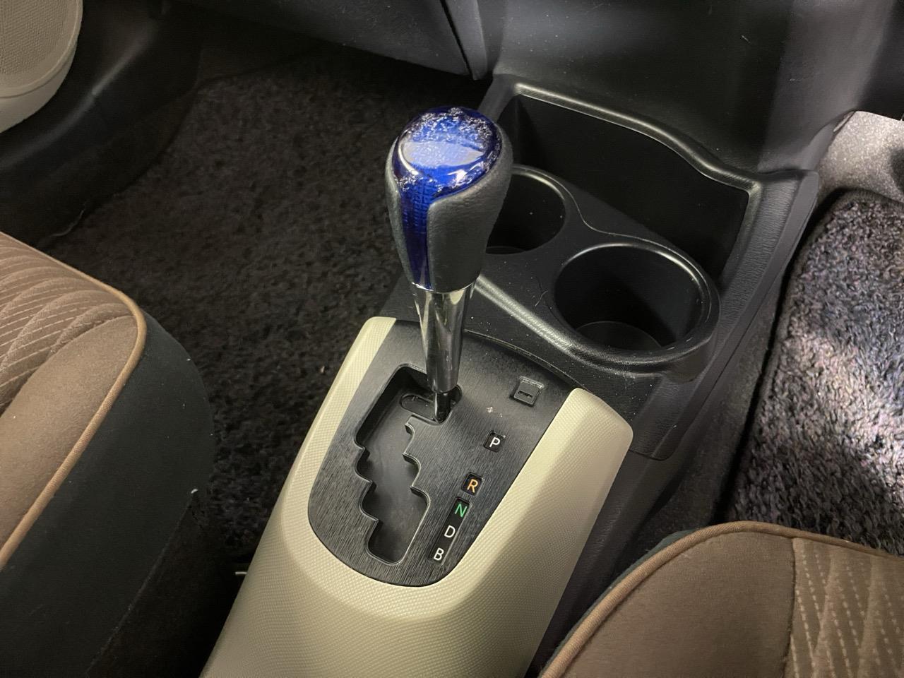 2013 Toyota Aqua G Hatchback HEATED SEATS + AUTO LIGHTS + PUSH BUTTON START