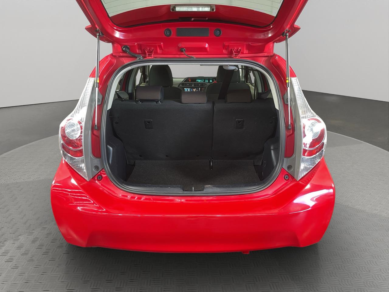 2013 Toyota Aqua G Hatchback HEATED SEATS + AUTO LIGHTS + PUSH BUTTON START