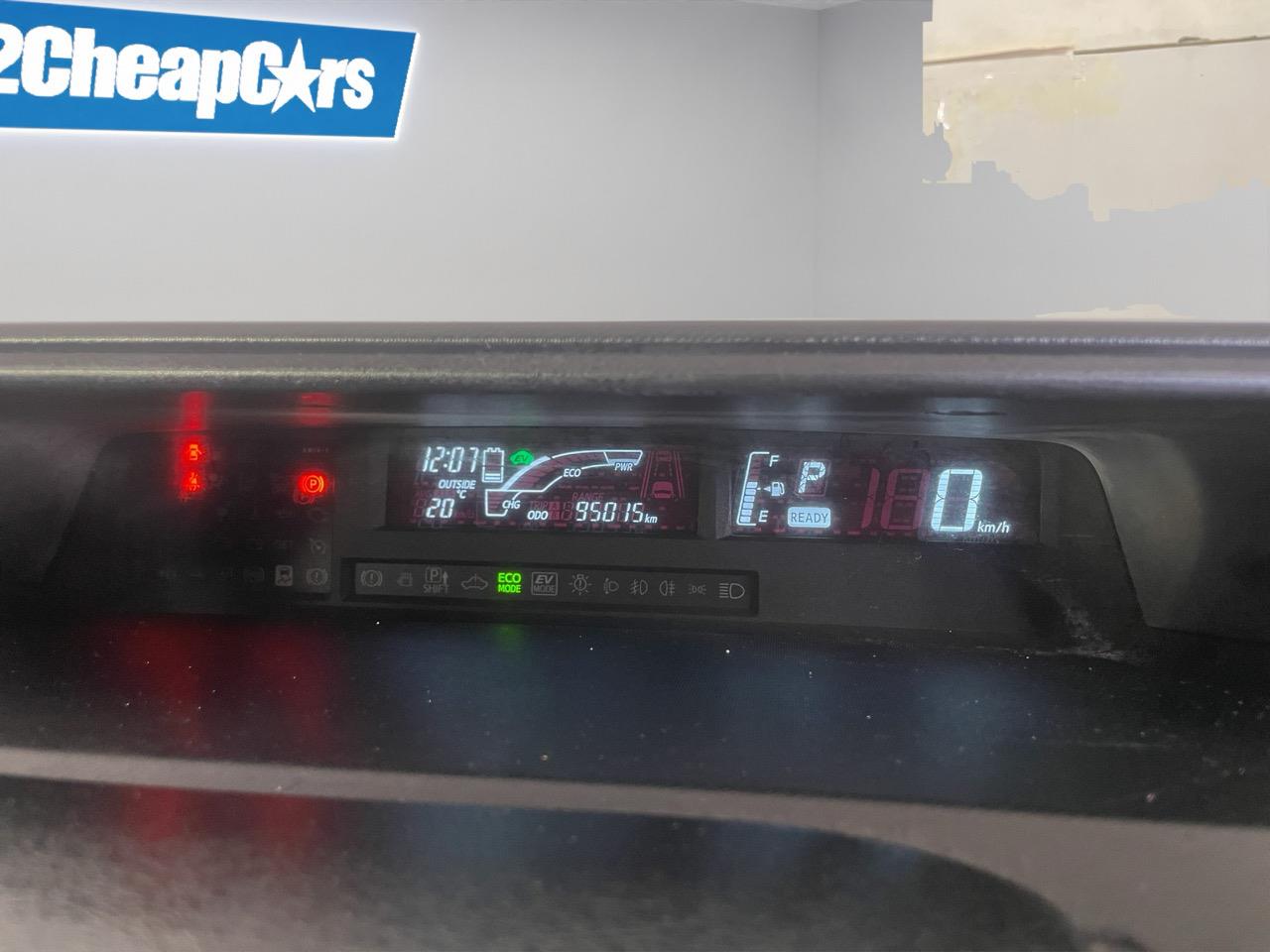 2016 Toyota Aqua Facelift Model S Hatchback CRUISE CONTROL + AUTO LIGHTS + REVERSING CAMERA