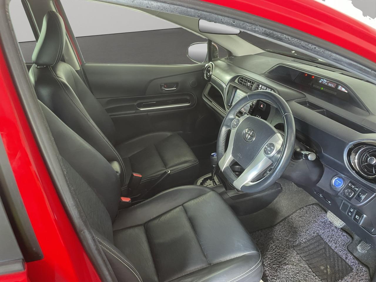 2016 Toyota Aqua Facelift Model S Hatchback CRUISE CONTROL + AUTO LIGHTS + REVERSING CAMERA