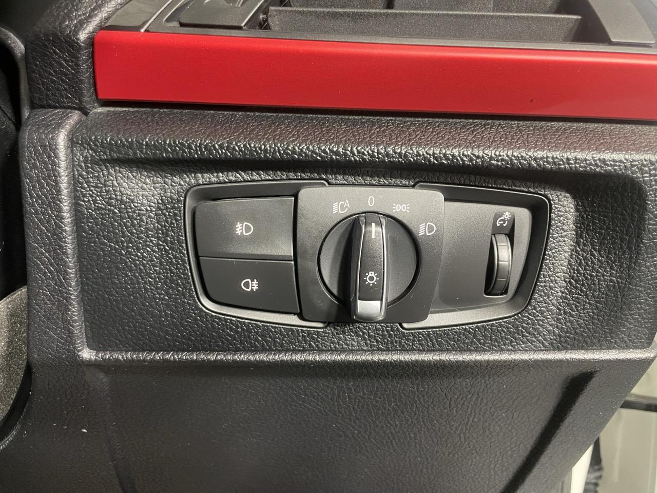 2013 BMW 116i  Hatchback LOW KMS + CRUISE CONTROL + PUSH BUTTON START