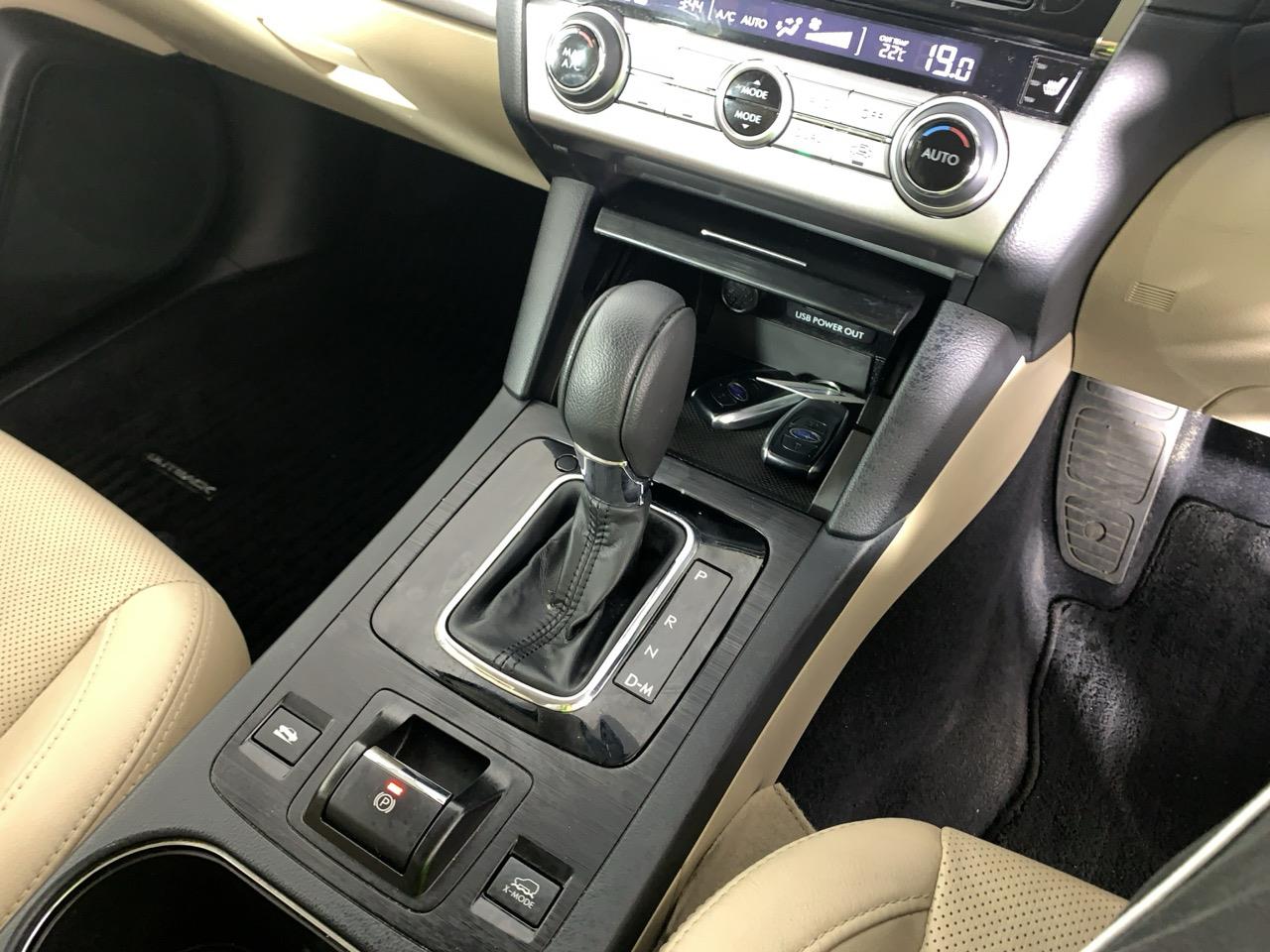 2015 Subaru Outback New Shape AWD Station Wagon AWD + EYE SIGHT SYSTEM + REVESING CAMERA