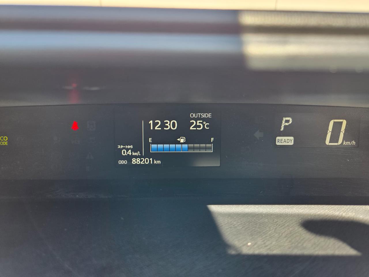 2018 Toyota Aqua Crossover Hatchback SMART KEY + REVERSING CAMERA + MAG WHEEL