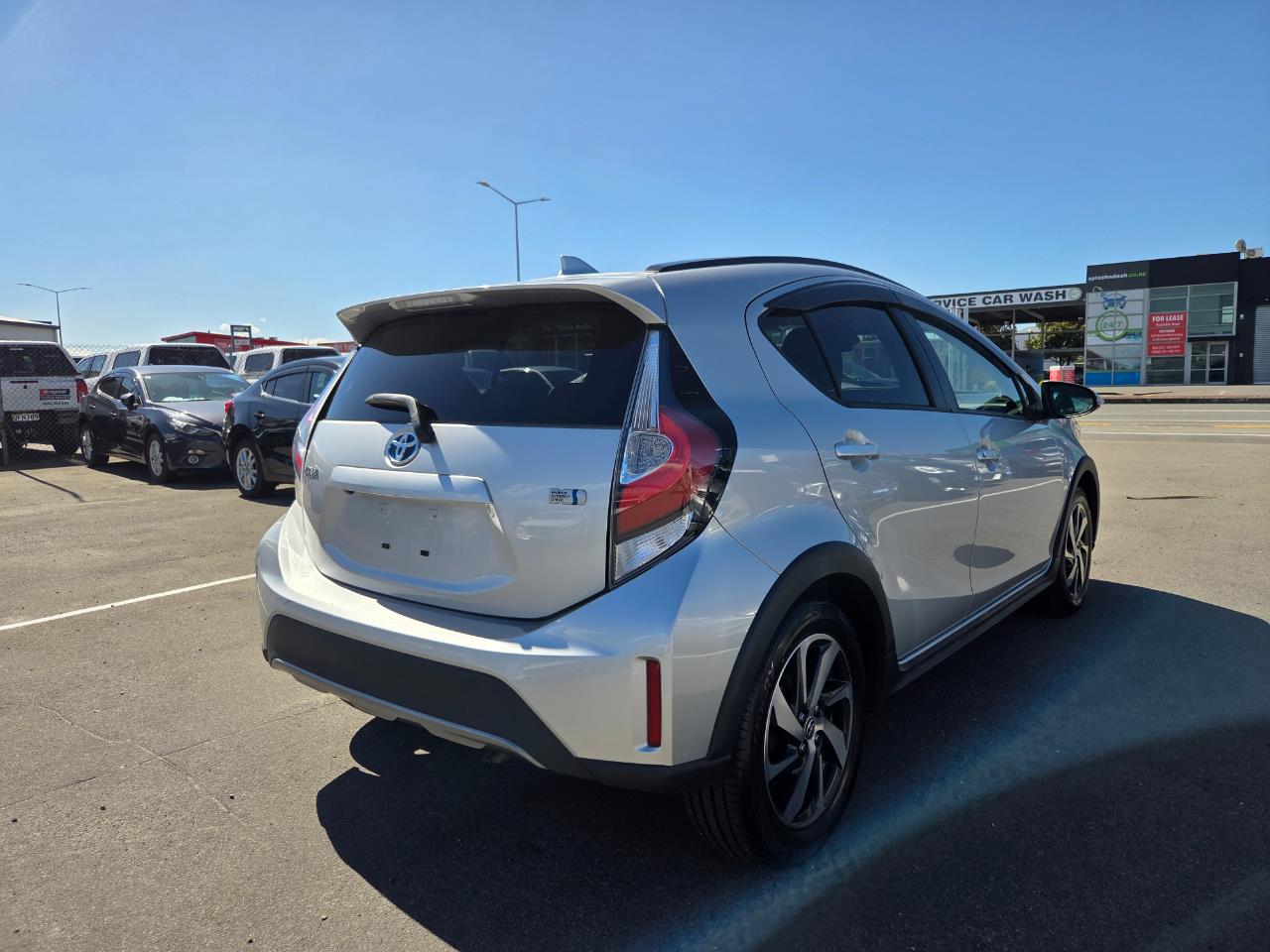 2018 Toyota Aqua Crossover Hatchback SMART KEY + REVERSING CAMERA + MAG WHEEL