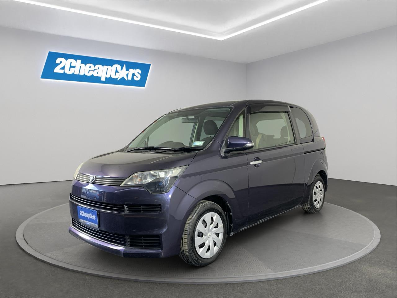 2013 Toyota SPADE  Hatchback