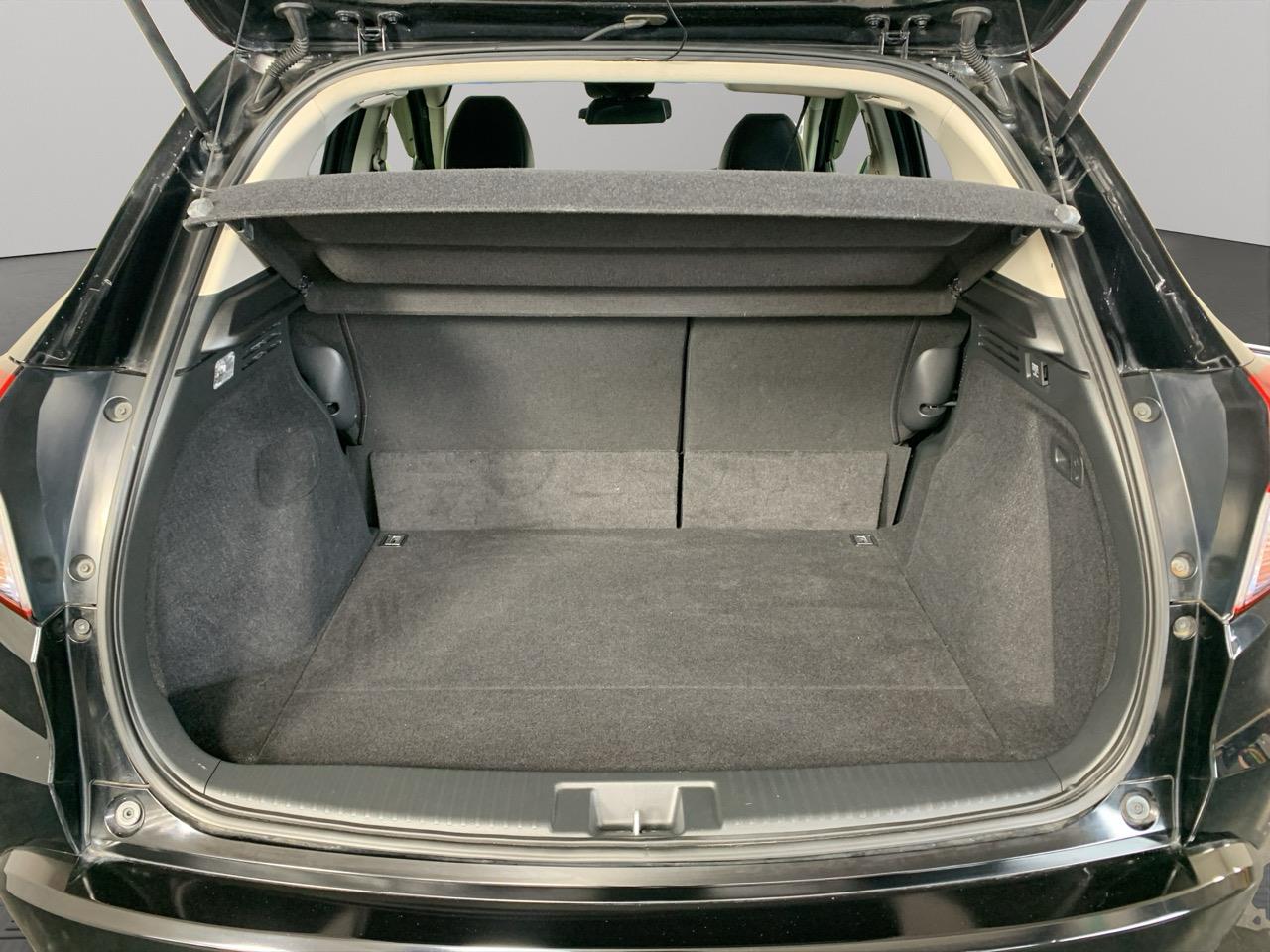 2014 Honda Vezel HYBRD Z Hatchback CRUISE CONTROL + HEATED SEATS + AUTO LIGHTS