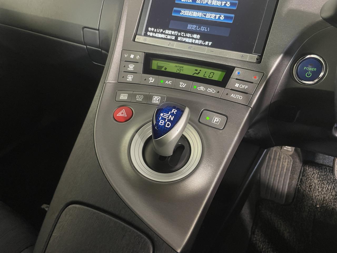 2012 Toyota Prius G Station Wagon CRUISE CONTROL + PUSH START + AUTO LIGHTS