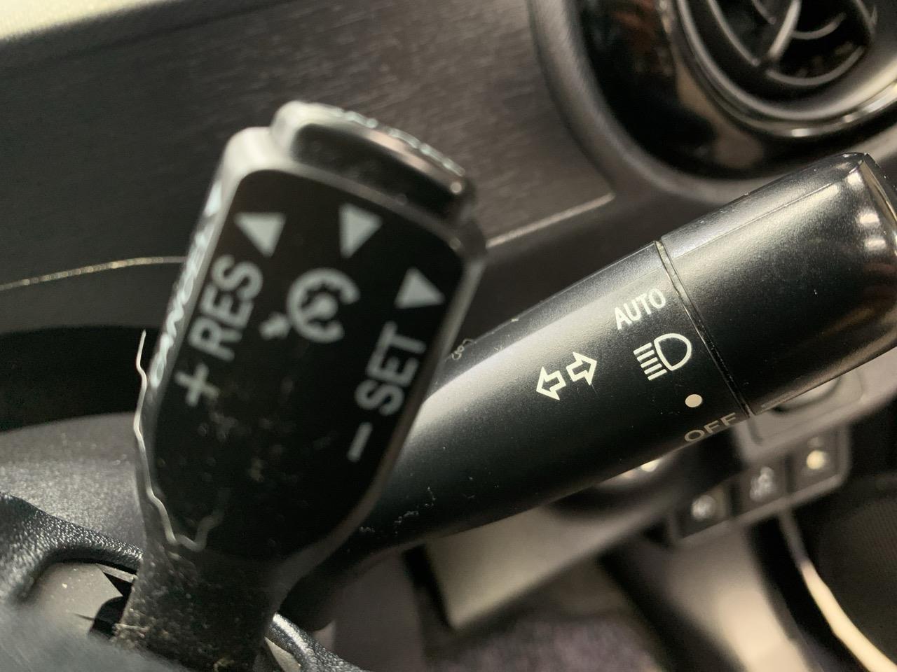 2015 Toyota Aqua Facelift Model S Hatchback CRUISE CONTROL + HEATED SEATS + REVERSING CAMERA